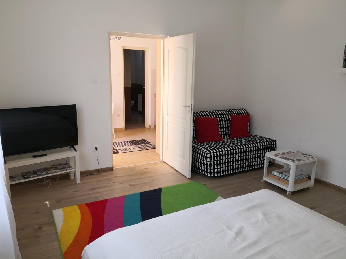 Green Garden Apartman Lägenhet Budapest Exteriör bild